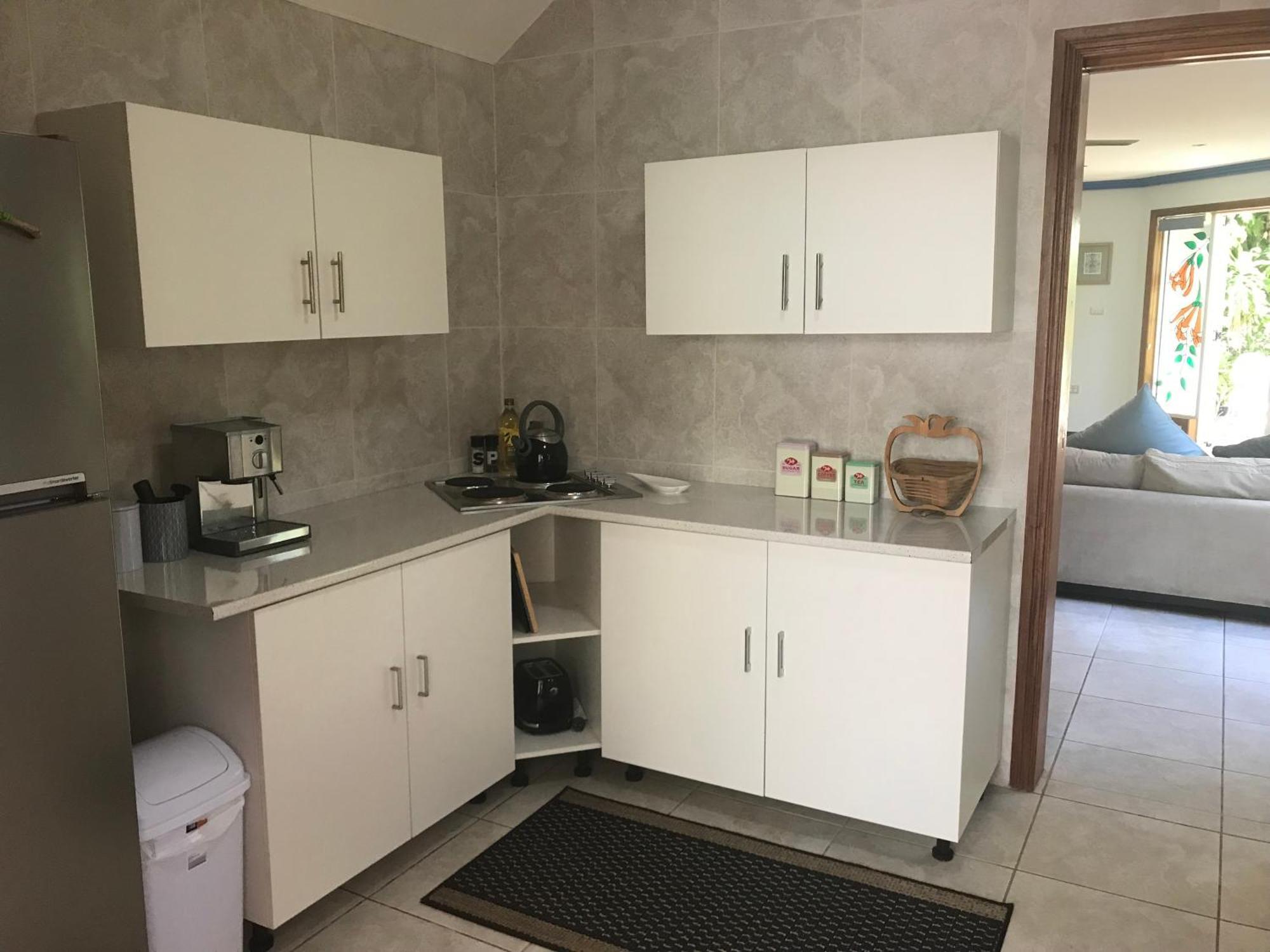 Taj On Byrnes - Private Luxury Apartment Mareeba Esterno foto